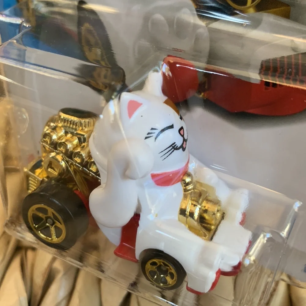Feline Lucky Toy Cat Car White Maneki-Neko White Kitty Hot Wheels Hotwheels 🆕